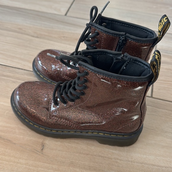 Little kids dr. Martins burgundy glitter size 2 - Picture 2 of 4